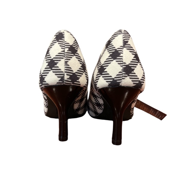 NWT Comfort Plue Predictions Black/White Houndstooth Fabric Janine Pumps 8.5 - Picture 3 of 8